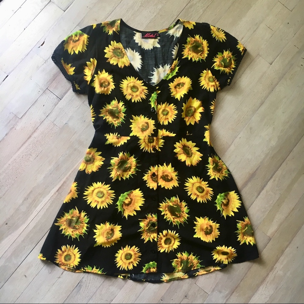 Motel Rocks Sunflower Mini Dress Size M